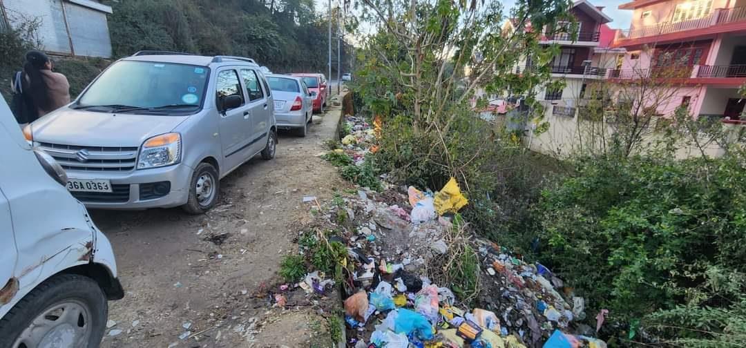 Heaps of garbage an eyesore for Palampur residents