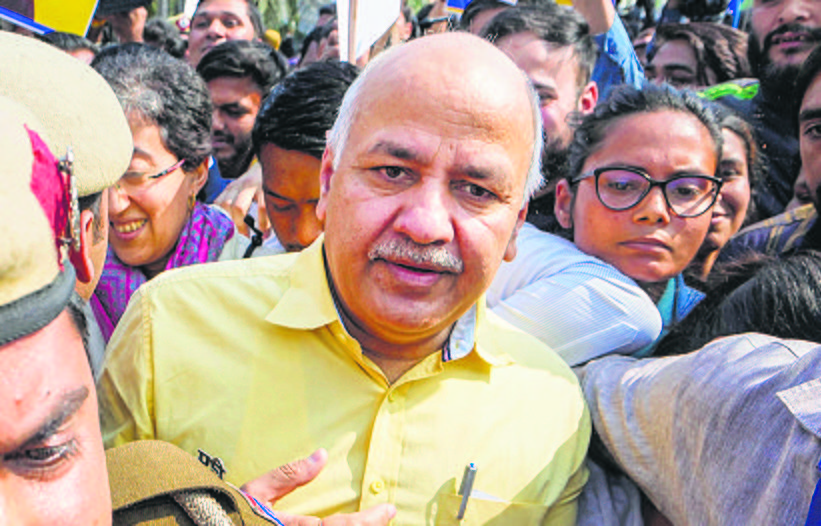 More trouble for Delhi Deputy CM Manish Sisodia, named in 'snooping' case