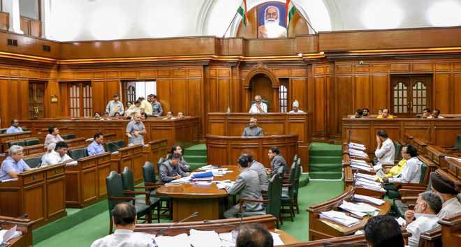 Delhi Budget put off, Kejriwal blames MHA