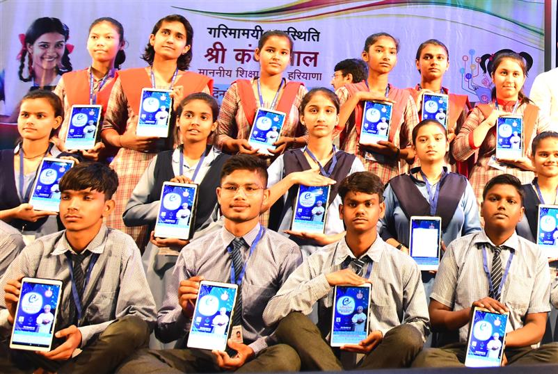 Students told to return tablets within 5 days of last exam
