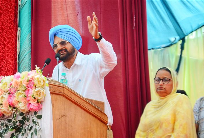 Gangster being used by big forces: Sidhu Moosewala's father Balkaur Singh
