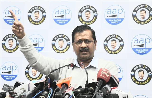 SC extends stay on proceedings against Kejriwal in election law violation case in UP