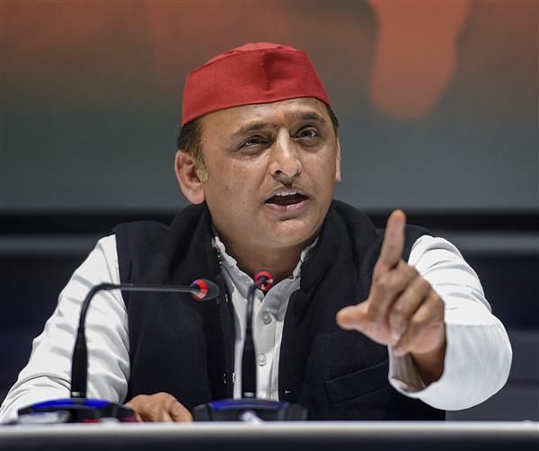 Akhilesh hints at Amethi contest in 2024 poll, worry for Congress