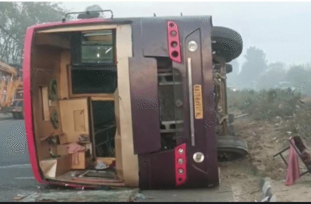 30 injured as private bus overturns in Haryana's Bahadurgarh