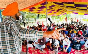 Schoolteachers, PU students join protest at Punjabi varsity