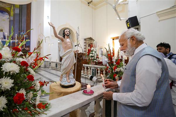 PM Modi prays at Delhi Church on Easter Sunday