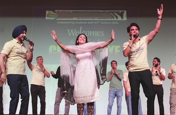 Cast of Punjabi film ‘Es Jahano Door Kitte - Chal Jindiye’ visits Jalandhar DAV University
