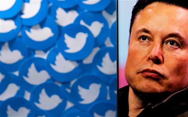 Elon Musk restores Twitter blue tick of high-profile accounts without charging a penny