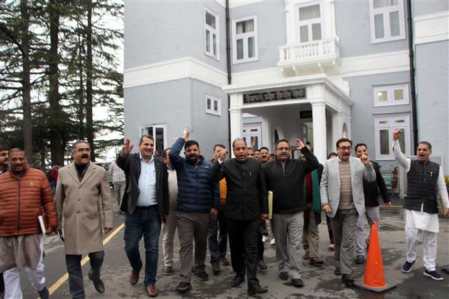 BJP stages walkout from Himachal Assembly against repealing of honorarium for those arrested during Emergency