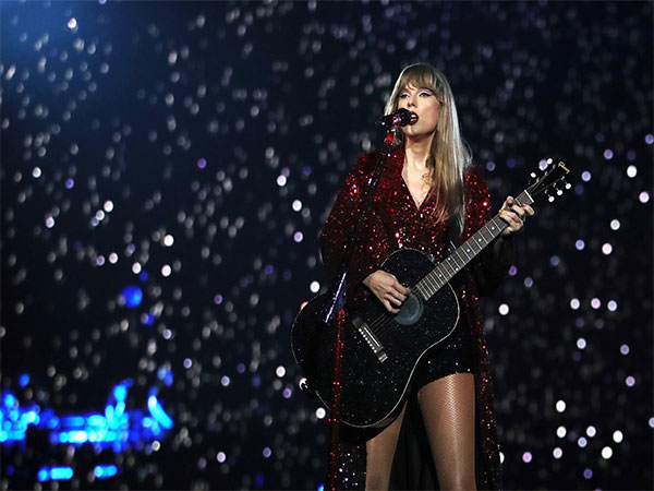 Taylor Swift opens up on hand injury after fans notice her perform with open wound, 'it was very Mercury in retrograde coded'