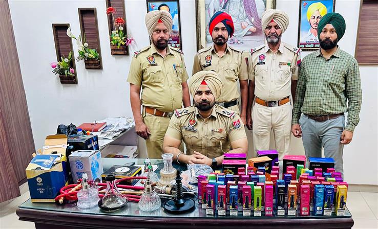 Police raid two paan shops, seize e-cigarettes, 4 hookahs