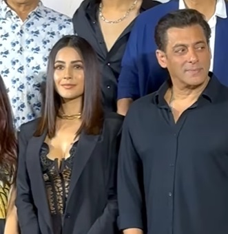 Salman Khan answers for Shehnaaz Gill, asks her to 'move on' at Kisi Ka Bhai Kisi Ki Jaan' trailer launch