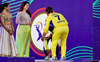 When legends meet: Arijit Singh touches Dhoni's feet at IPL opening ceremony
