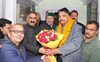 Govt studying legal aspects of universal apple cartons: Himachal CM