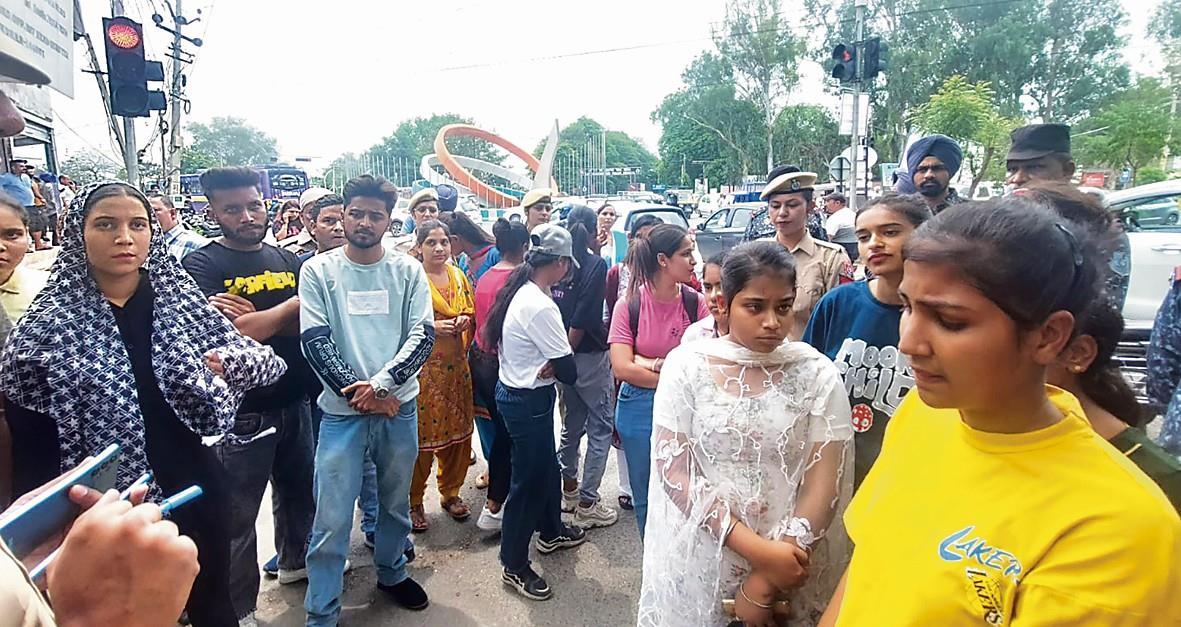 Students stage protest, allege harassment by colleges over fee