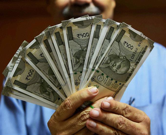 Income Tax exemption limit for leave encashment upon retirement for salaried employees hiked to Rs 25 lakh