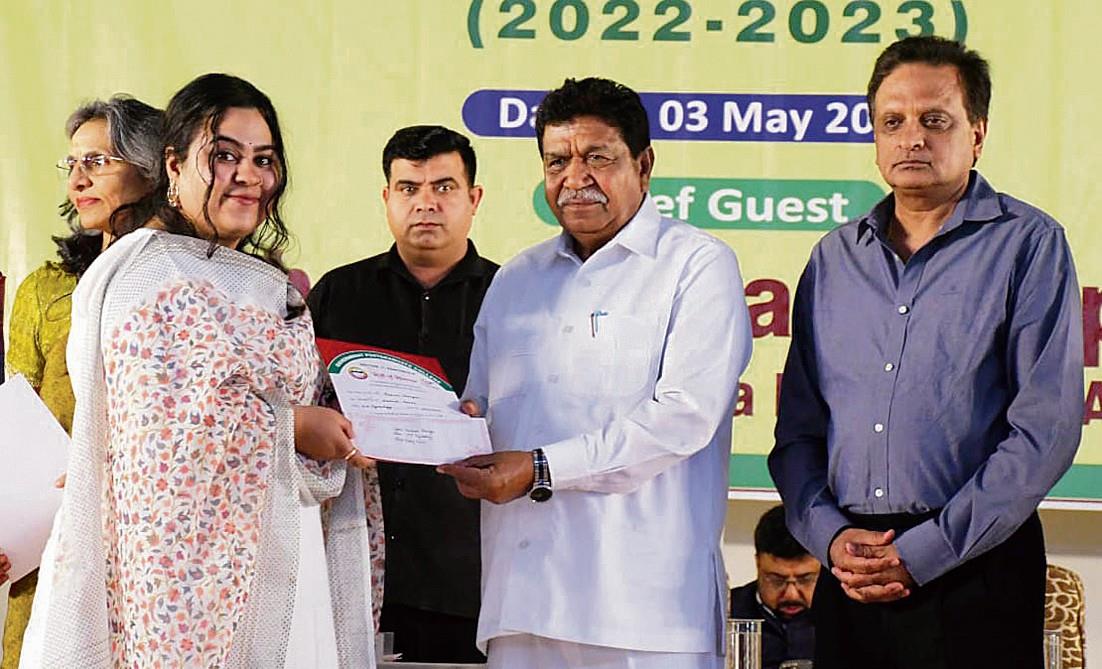 Meritorious Panchkula college students awarded prizes