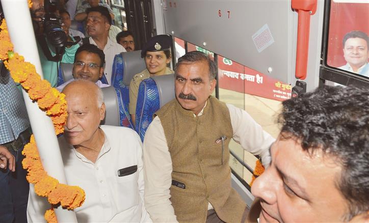 Himachal CM flags off 15 electric buses