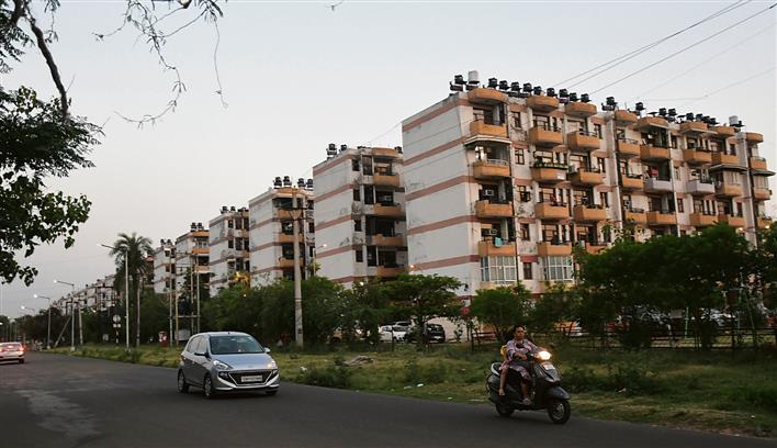 Sector 63 allottees can convert 2,100 CHB flats to freehold