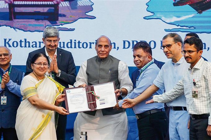 Turn country into tech giant, Rajnath urges industry heads