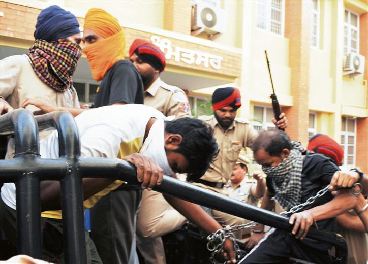 Amritsar blasts: Suspects were in touch with foreign handlers, says FIR