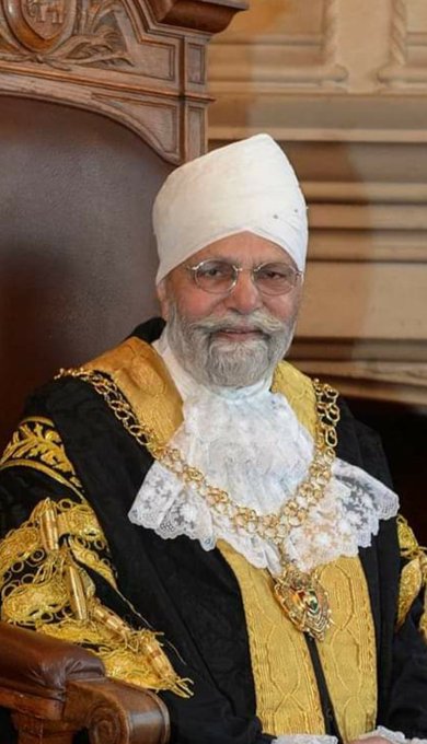 Indian-origin Sikh councillor makes history after being appointed 1st turban-wearing Lord Mayor of UK's Coventry