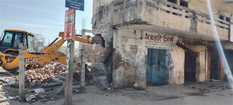 Shops razed to widen Abohar-Sriganganagar road