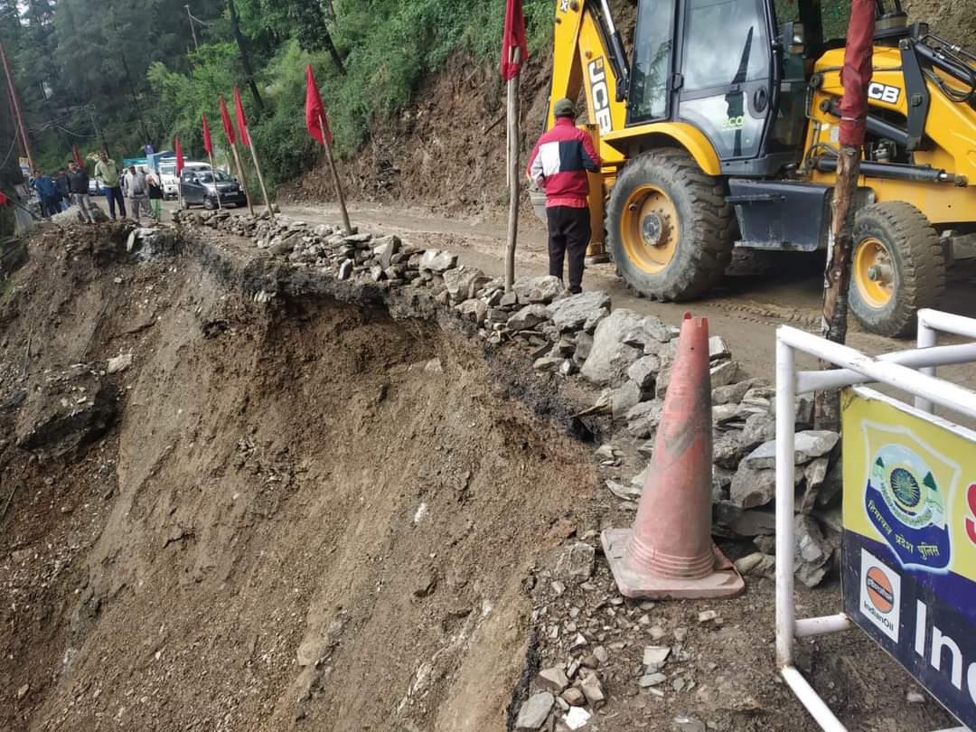 Rains trigger landslides in parts of Himachal; ‘yellow’ warning issued