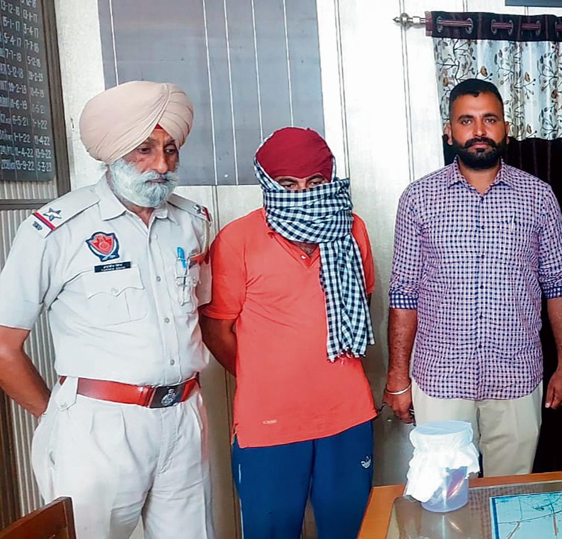 Woman duped of gold bangles at airport in Amritsar, 1 held