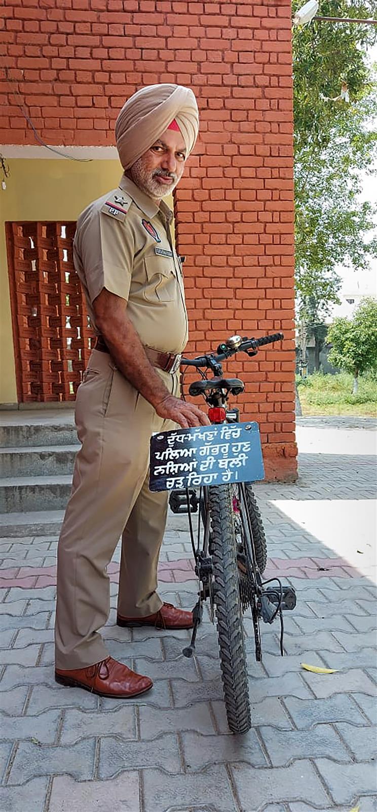 Meet Gurbachan Singh: Cop by the day, anti-drug crusader by the evening