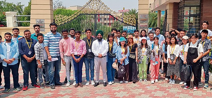 Global students visit Pong Dam