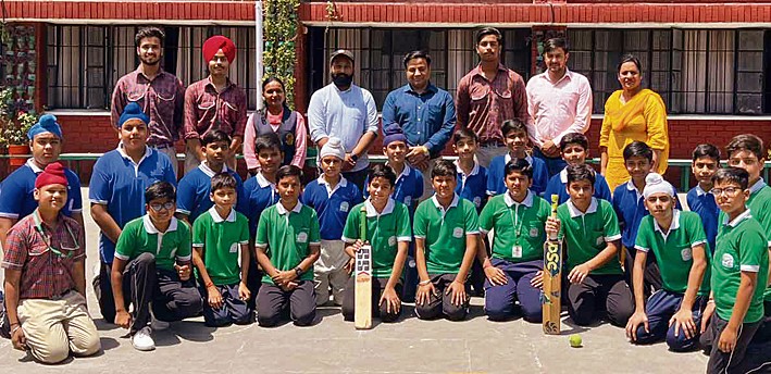 40 students participate in DAV inter-house cricket tournament in Patiala