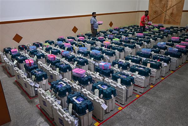Karnataka election: 'Assembly poll EVMs used in South Africa', EC says no basis to Congress claim