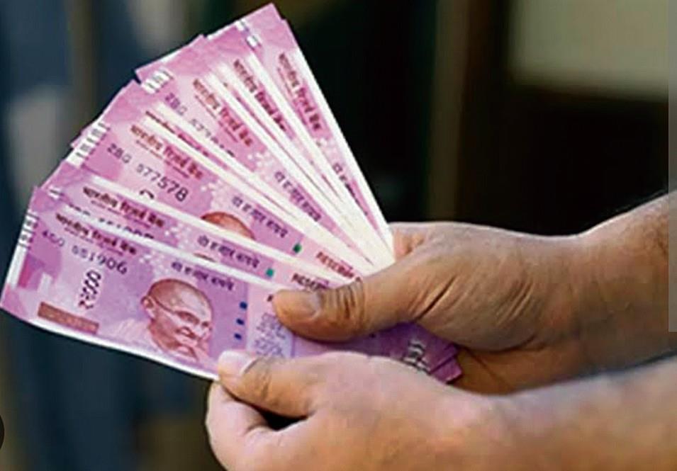 Delhi High Court dismisses plea challenging decision over Rs 2,000 banknote exchange