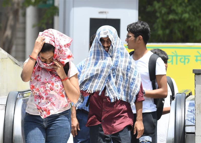 Heatwave: Mercury rises in North India, likely relief from tomorrow