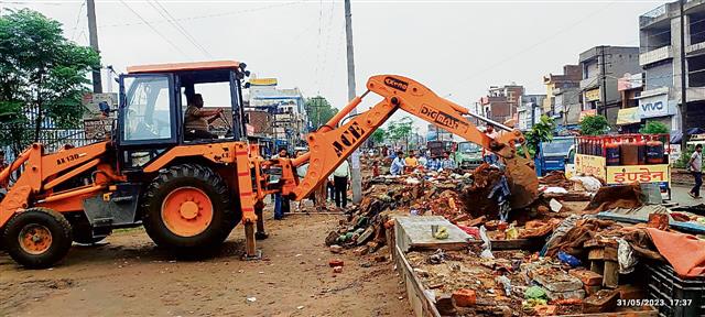 100 encroachments removed from green belt in Sherpur area