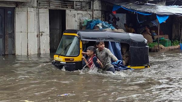 Heavy rain pounds Thane, Palghar in Maharashtra; 2 swept away in flood waters, many areas inundated