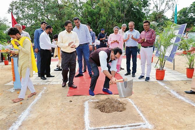 Adviser launches work on Chandigarh’s 1st green corridor along N-Choe