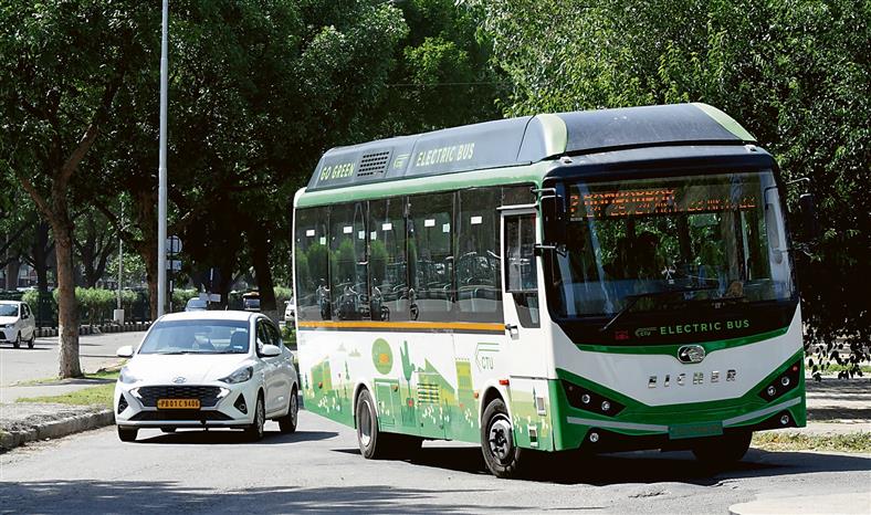 Delhi begins 15-day assessment drive to introduce ‘mohalla buses’