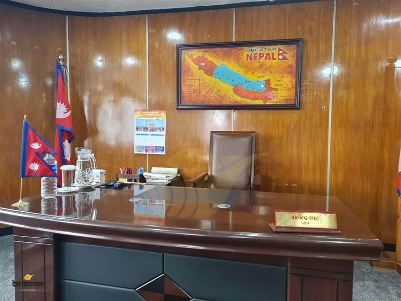 In response to ‘Akhand Bharat’ mural in new Parliament, Kathmandu Mayor places map of ‘Greater Nepal’ in office