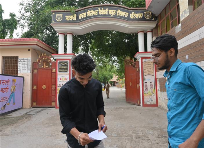 Patiala: Multani Mal Modi College students allege mismanagement at centre
