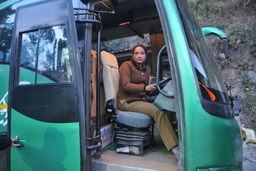 Himachal roadways woman bus driver Seema Thakur breaks barriers!