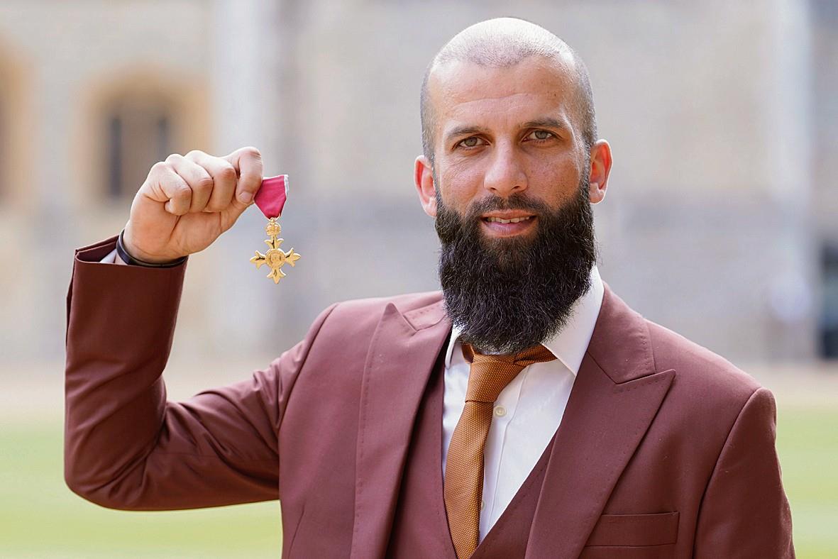 Ashes: It took one-word text for Moeen to return