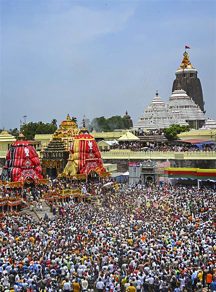 Chariots of the gods vend their way from Puri’s Jagannath temple to an ...