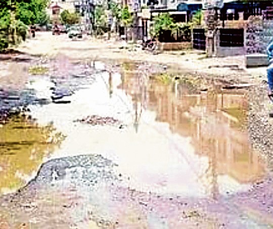 Road crying for repair in bahadurgarh