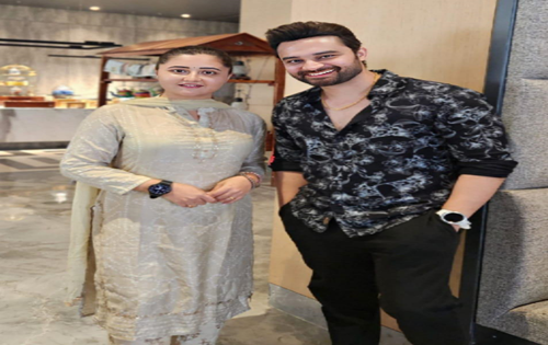 Nav Bajwa to romance Rashmi Desai in ‘Chambe Di Booti’