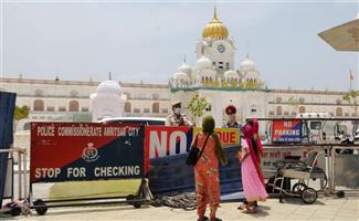 Midnight hoax bomb call near Golden Temple puts Amritsar police on alert