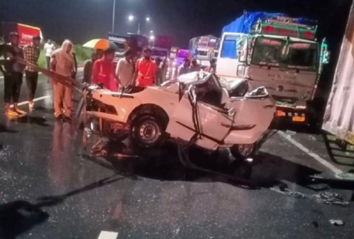4 killed as truck hits car in Haryana's Bahadurgarh