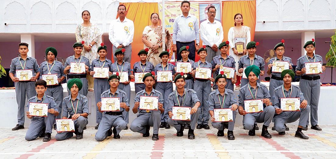 NCC cadets felicitated at DAV Public School, Sunam