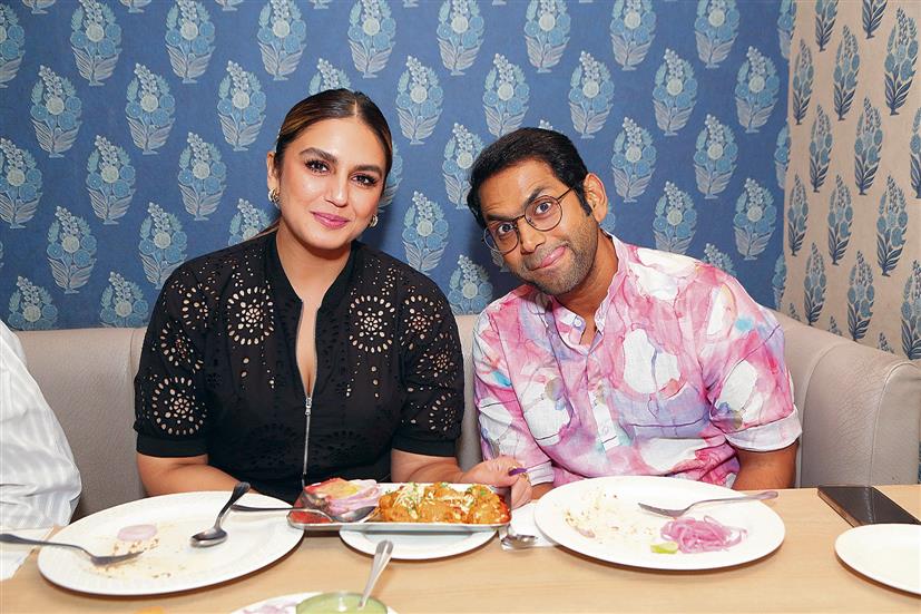 Inspired by Tarla Dalal, Huma Qureshi's father introduces Batata Musallam at his restaurant